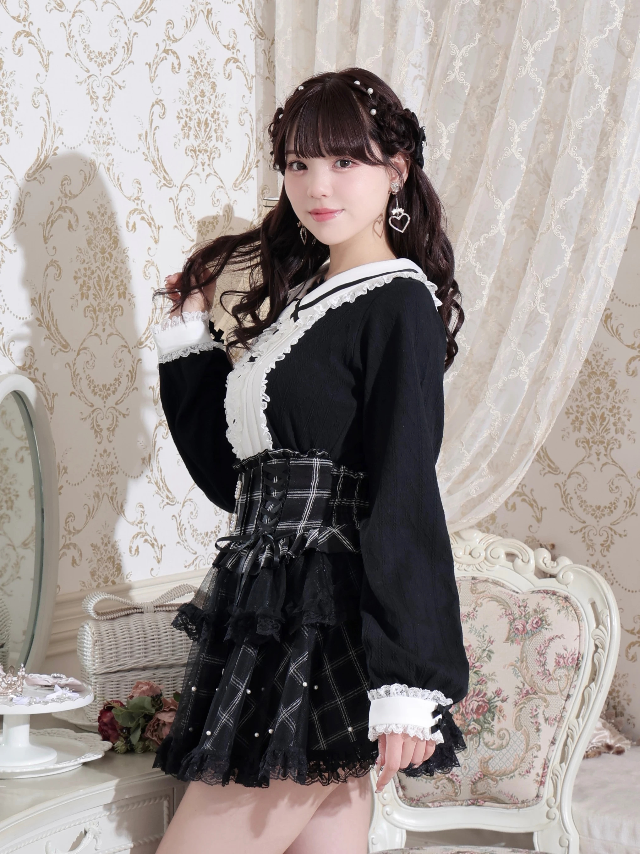 メニーリボンピンタックフリルカットソー（カットソー・Tシャツ｜オフ