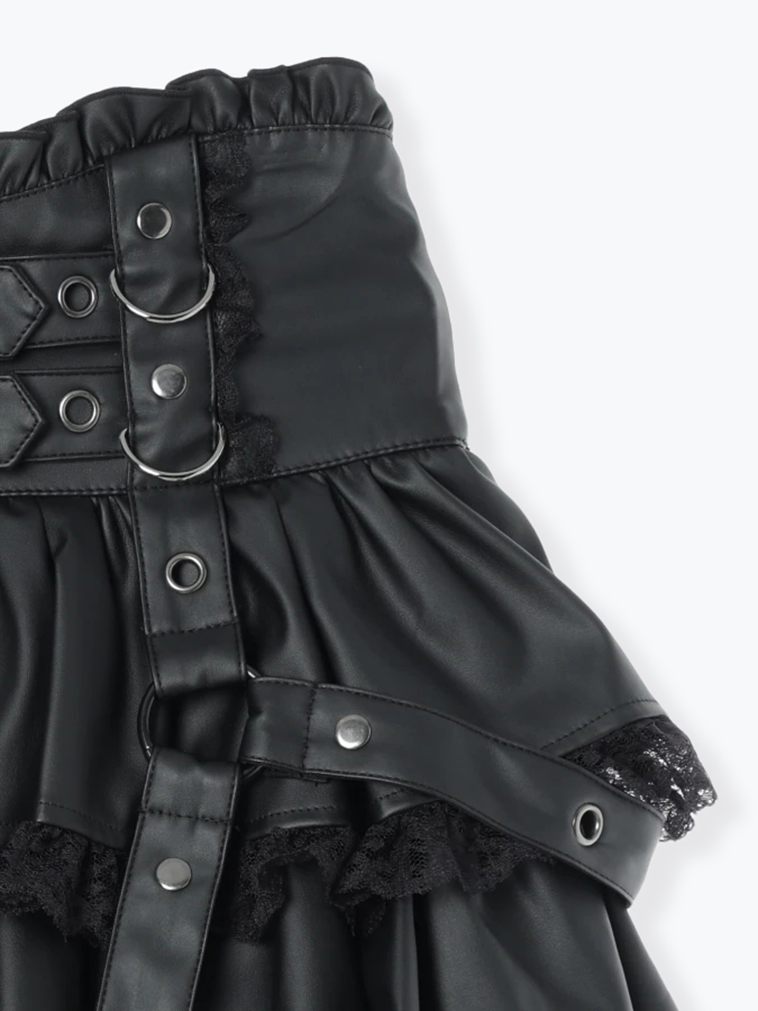 フェイクレザーダブルベルトティアードスカパン（ミニスカート｜黒