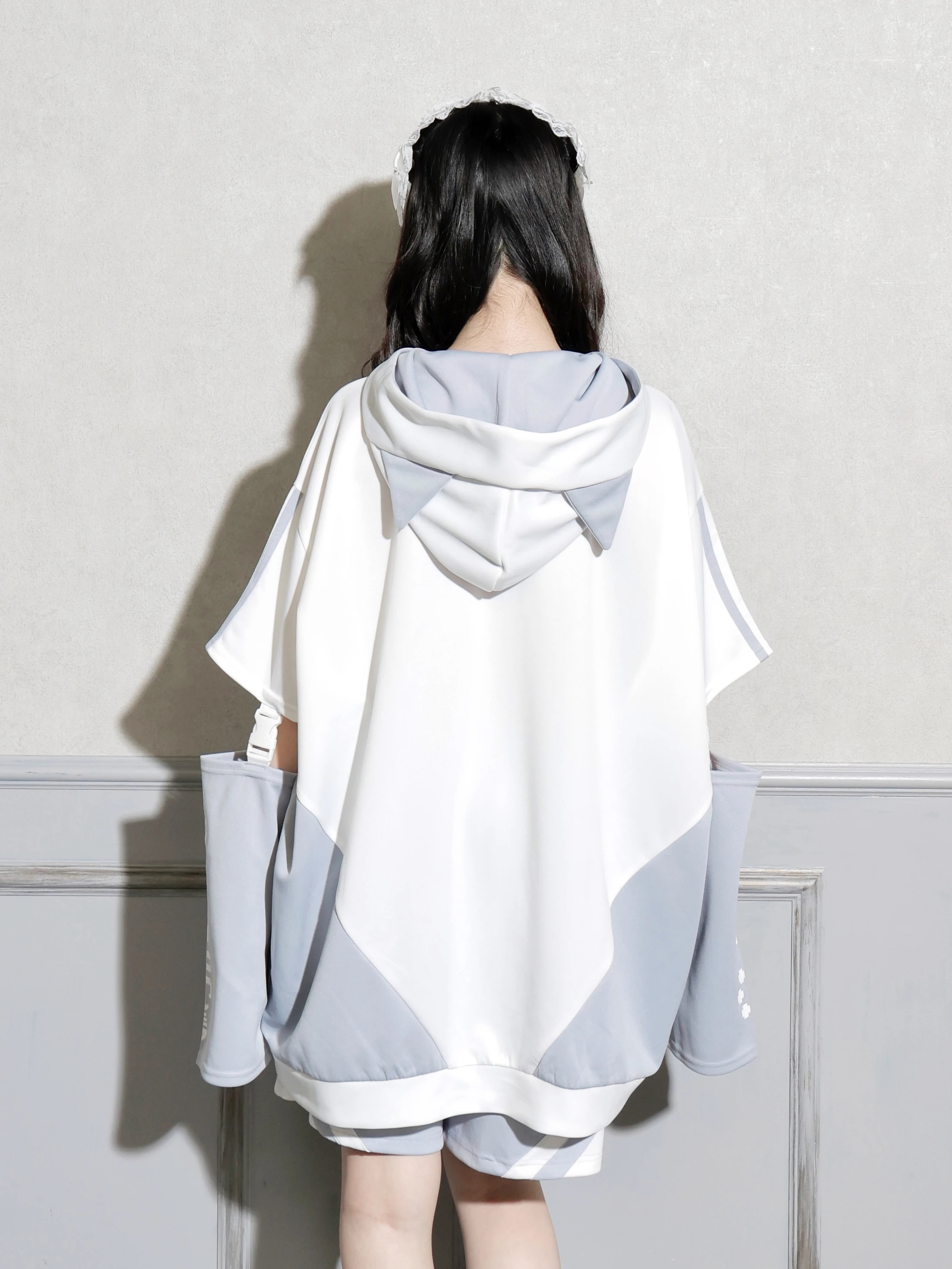 サイバーにゃんにゃんジャージパーカー（パーカー｜ピンク・サックス