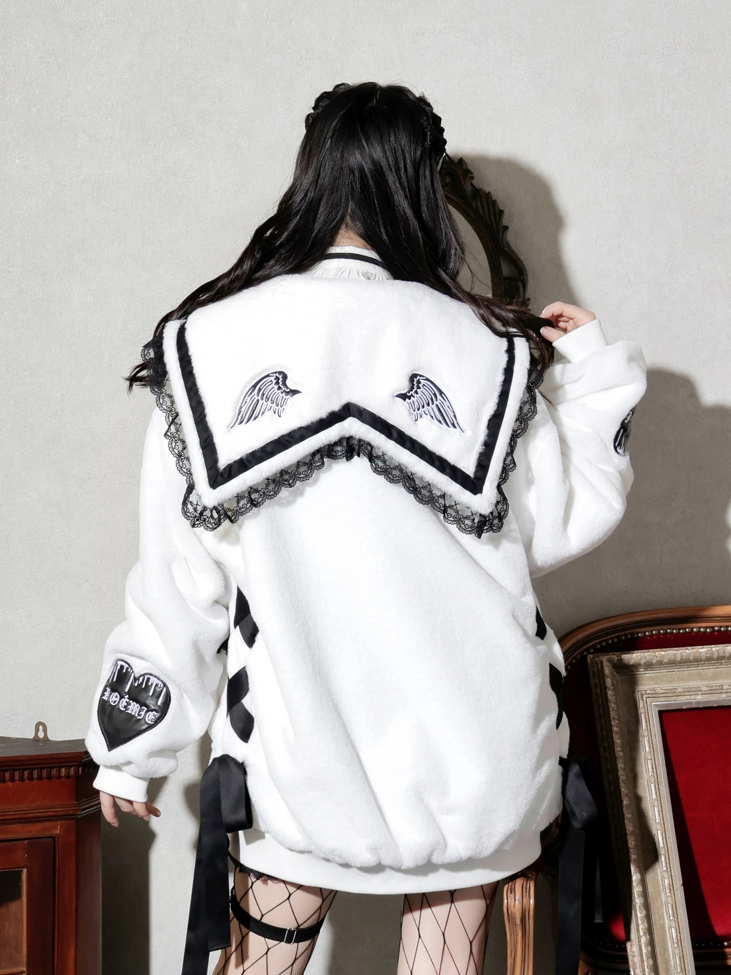 ゴシックスピンドルファーブルゾン（ブルゾン｜オフホワイト・黒