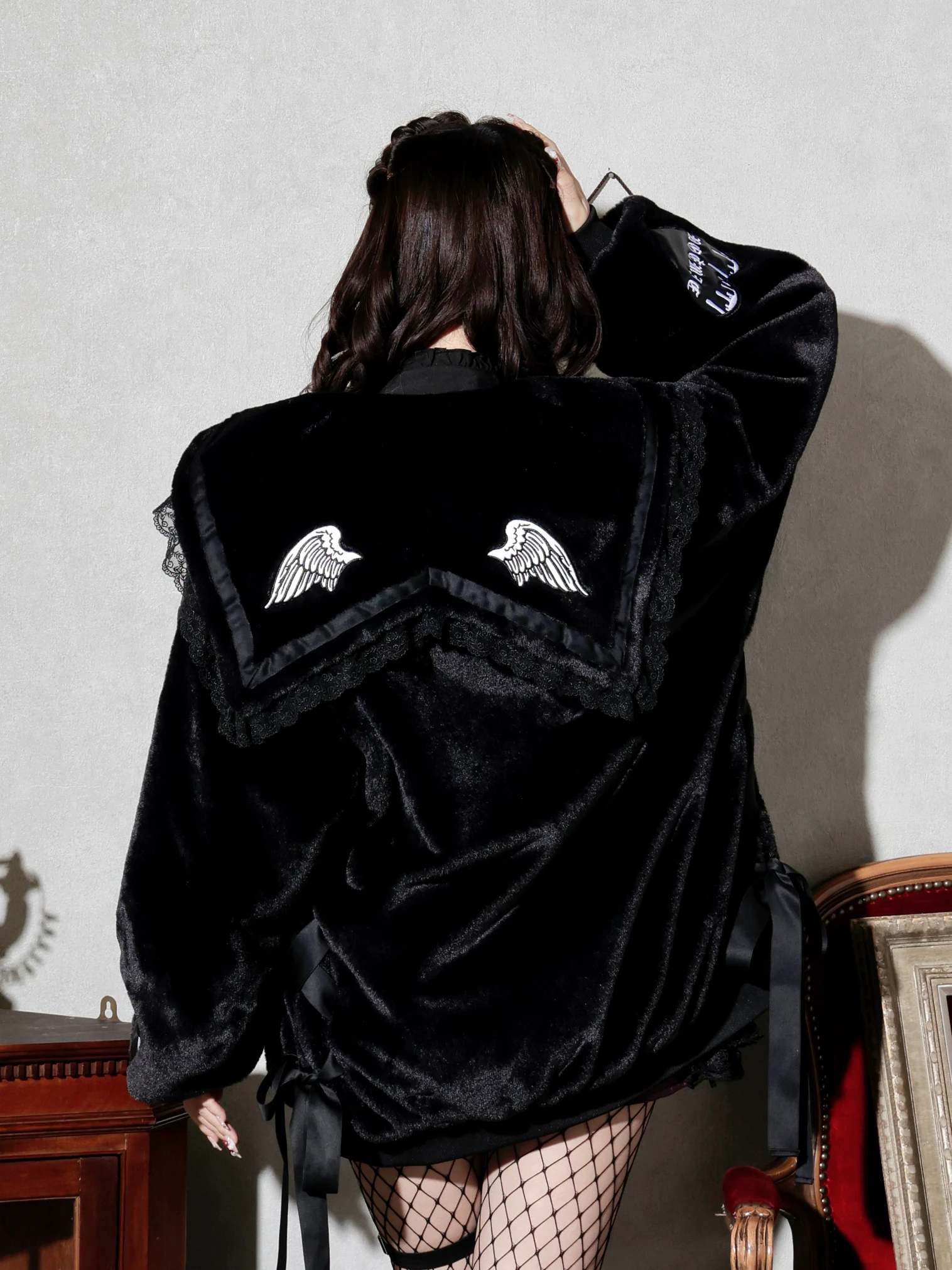 ゴシックスピンドルファーブルゾン（ブルゾン｜オフホワイト・黒