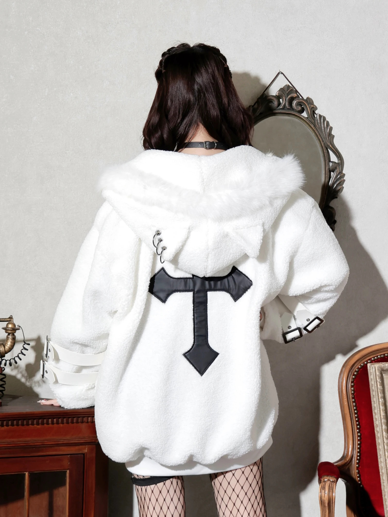 ダブルバックルねこ耳ユニセックスボアブルゾン（ブルゾン｜オフ