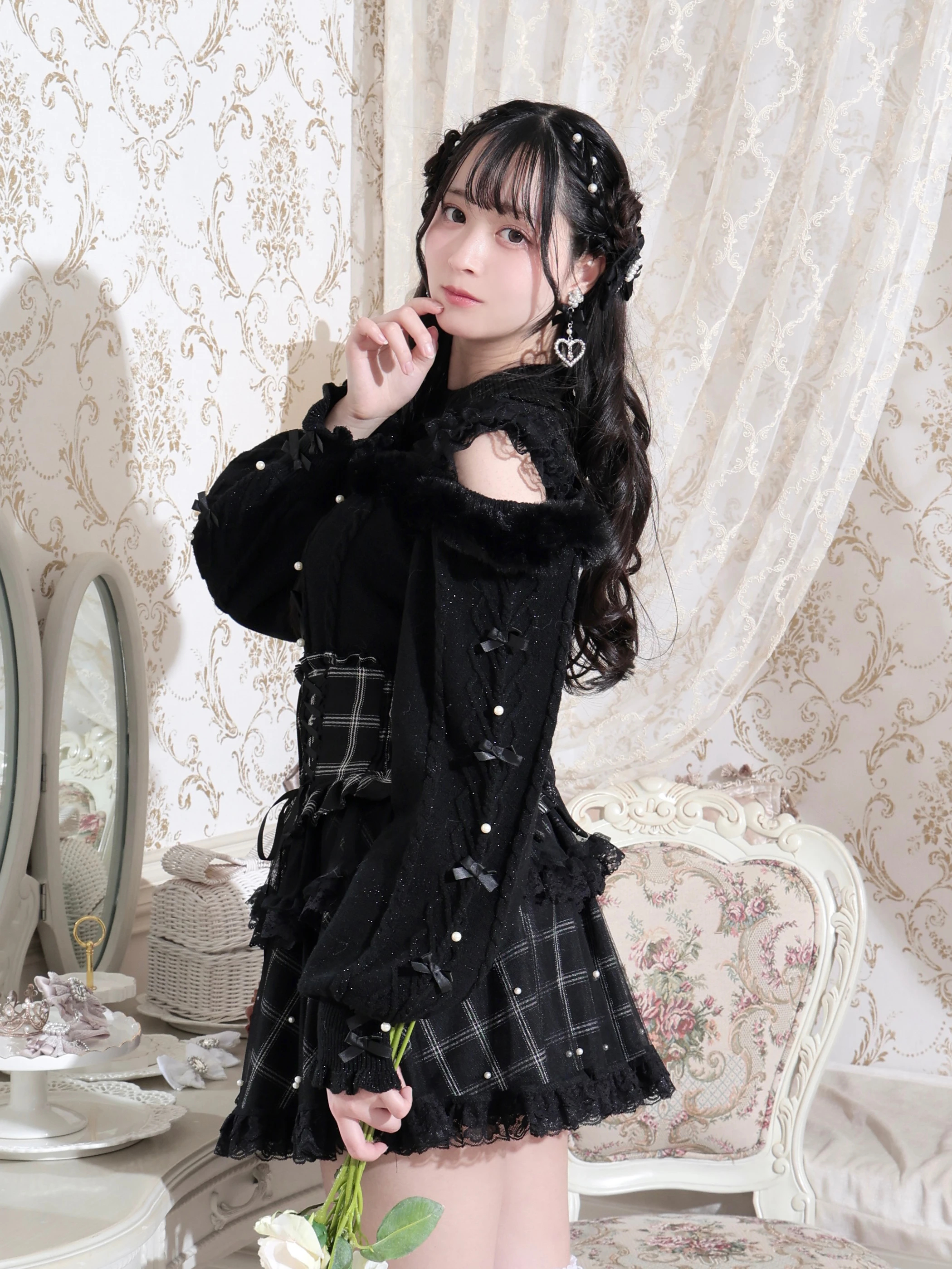 ビジューリボンケーブルオフショルファーニット（ニット・セーター