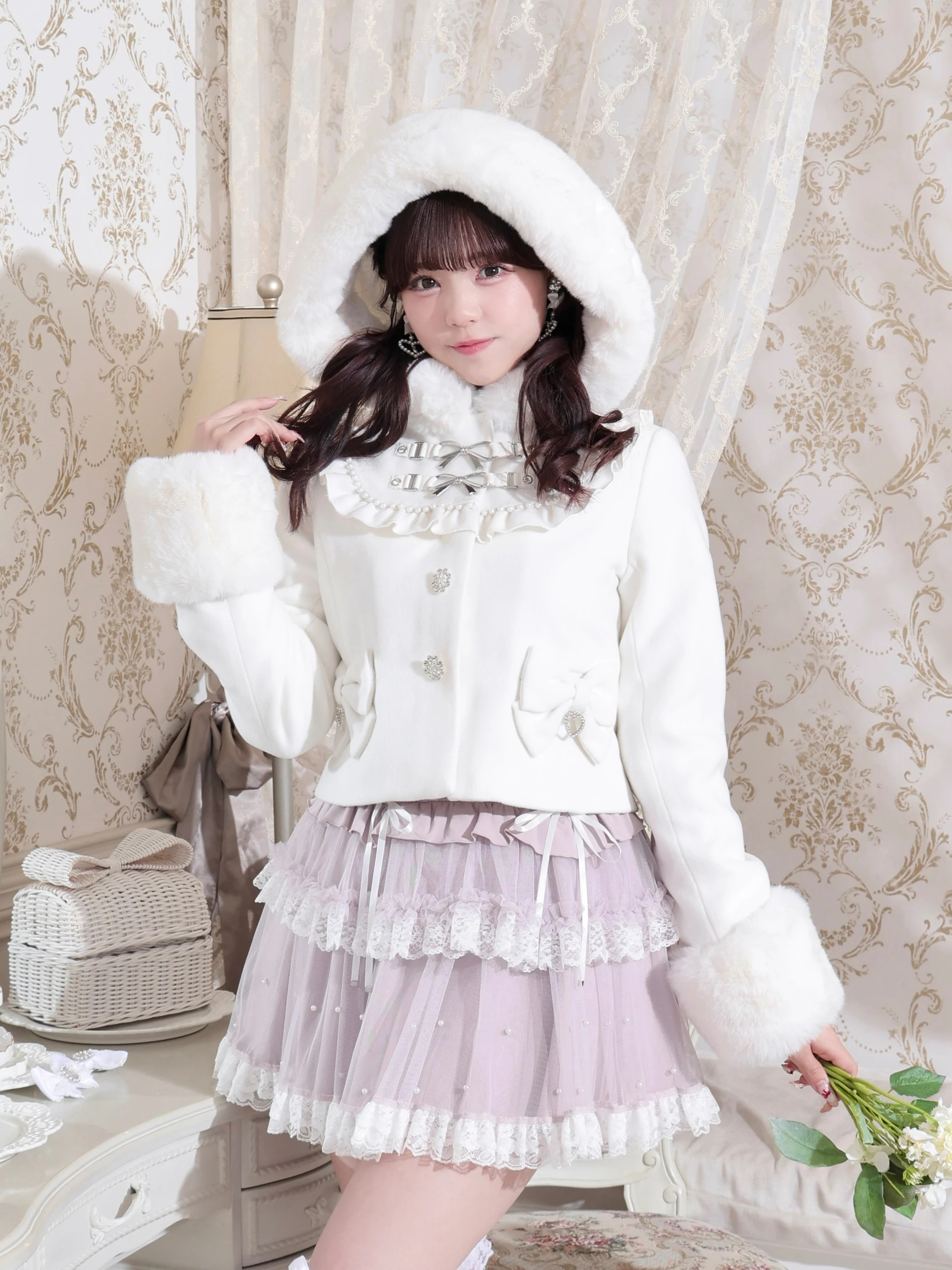 完売品 ノエミー ショートコート ヨークフリルドーリーショートコート（ジャケット・ブルゾン｜オフ