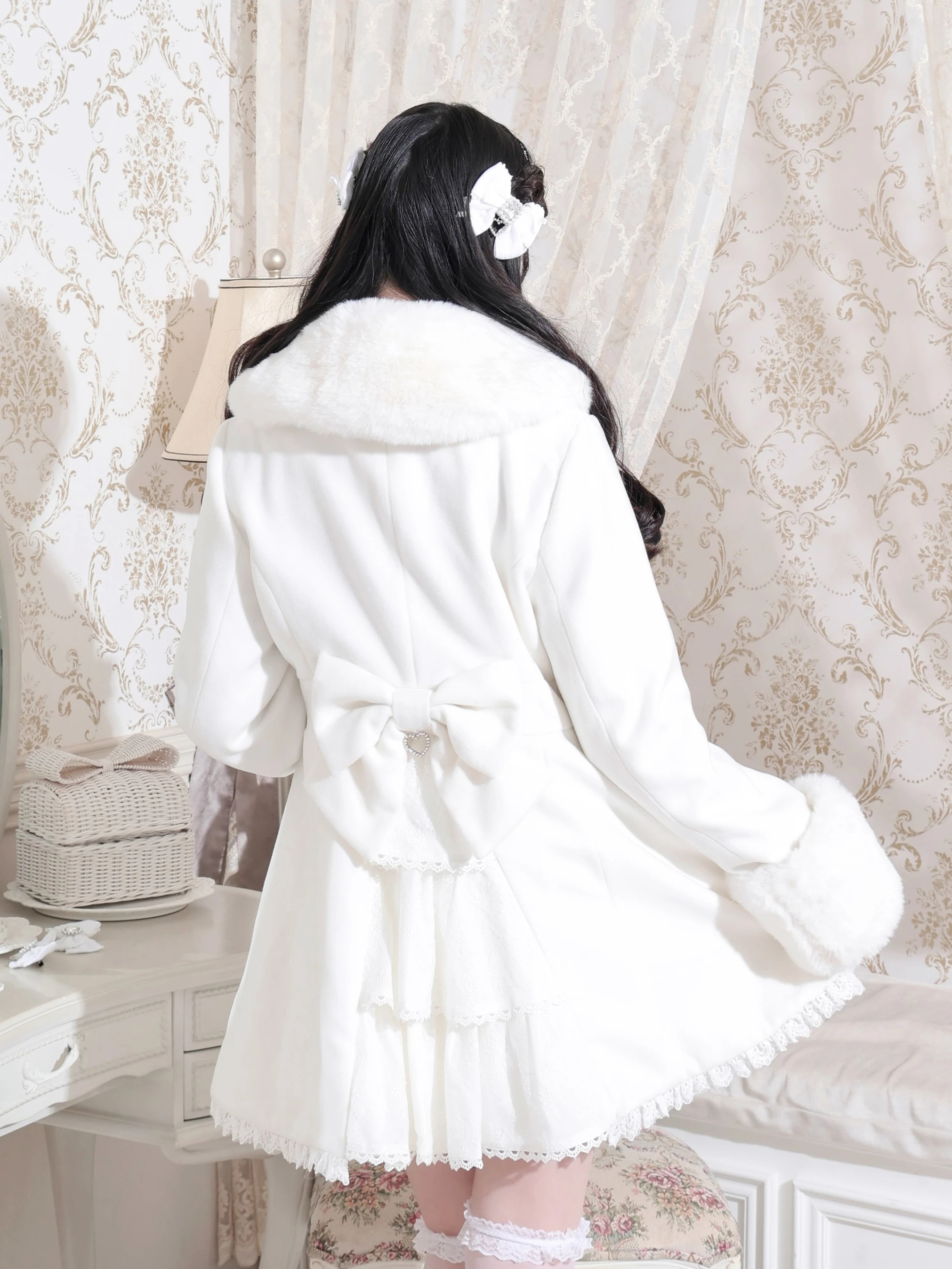 ヨークフリルドレッシープリンセスコート（コート｜オフホワイト