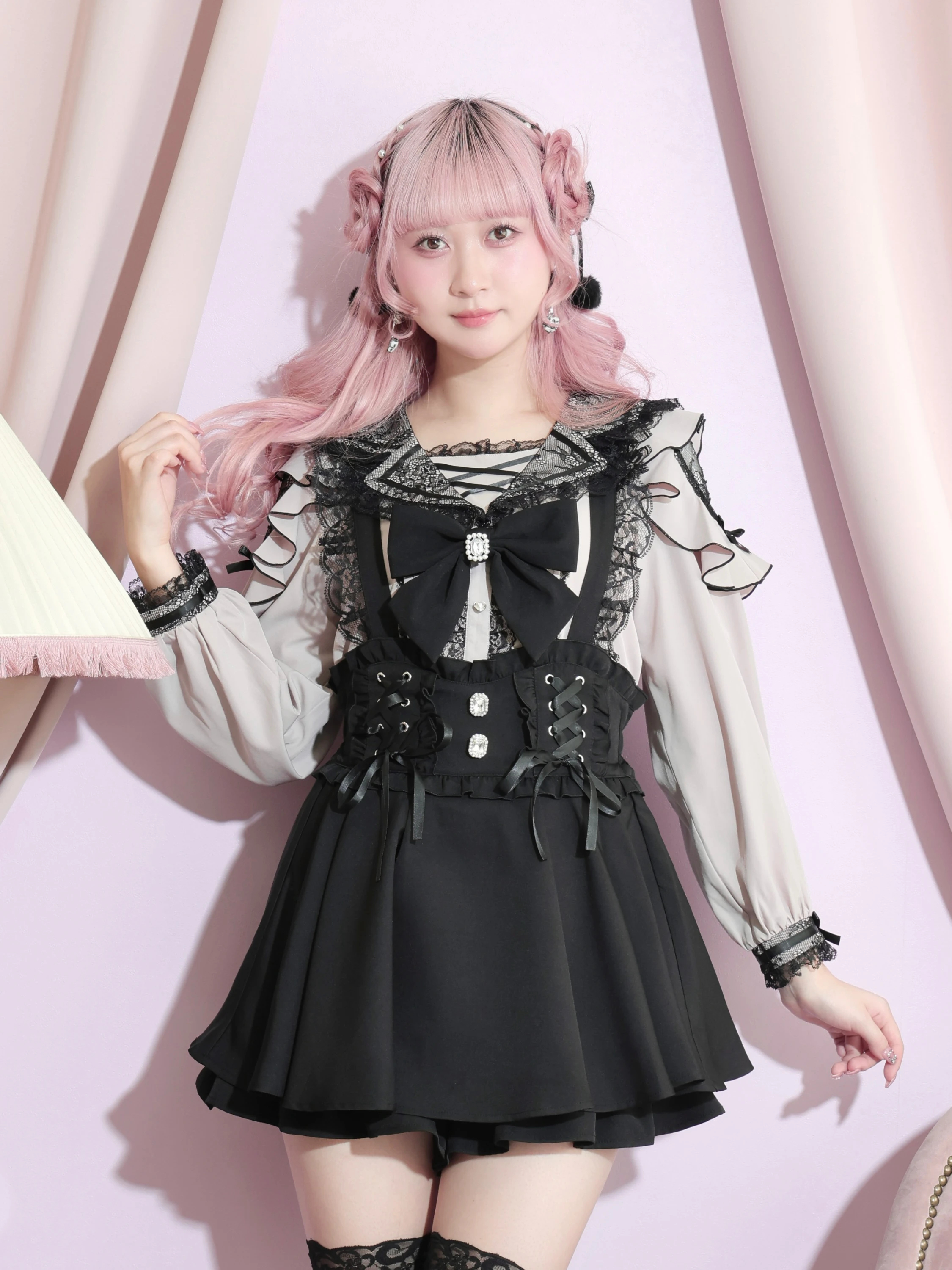 ダブルスピンドルレースアップサス付きスカパン（ショートパンツ｜黒