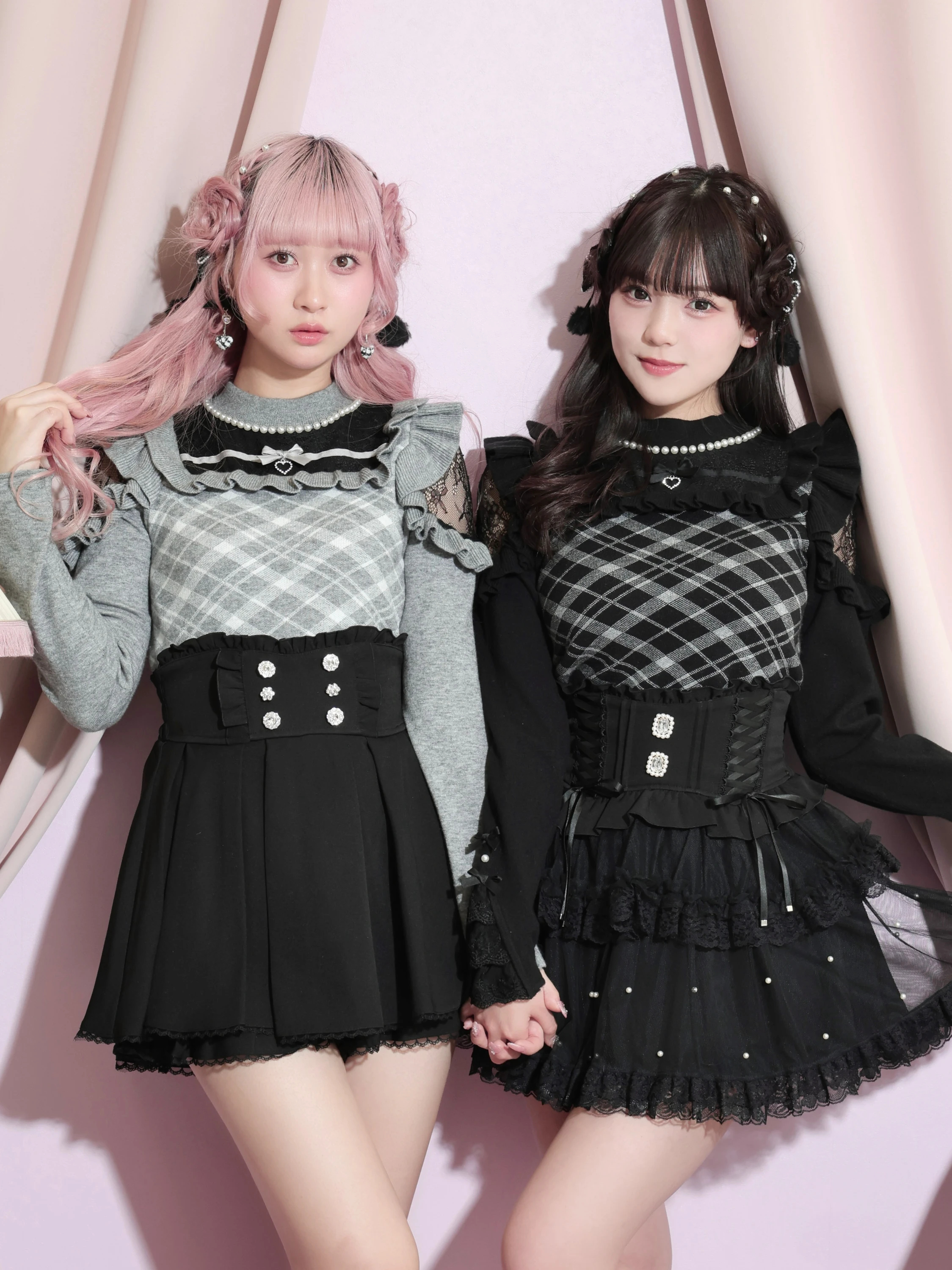 【NEW】ノエミー（NOEMIE）/メニーパールデコルテレースオープンショルダーニット メニーパールデコルテレースオープンショルダーニット（ニット