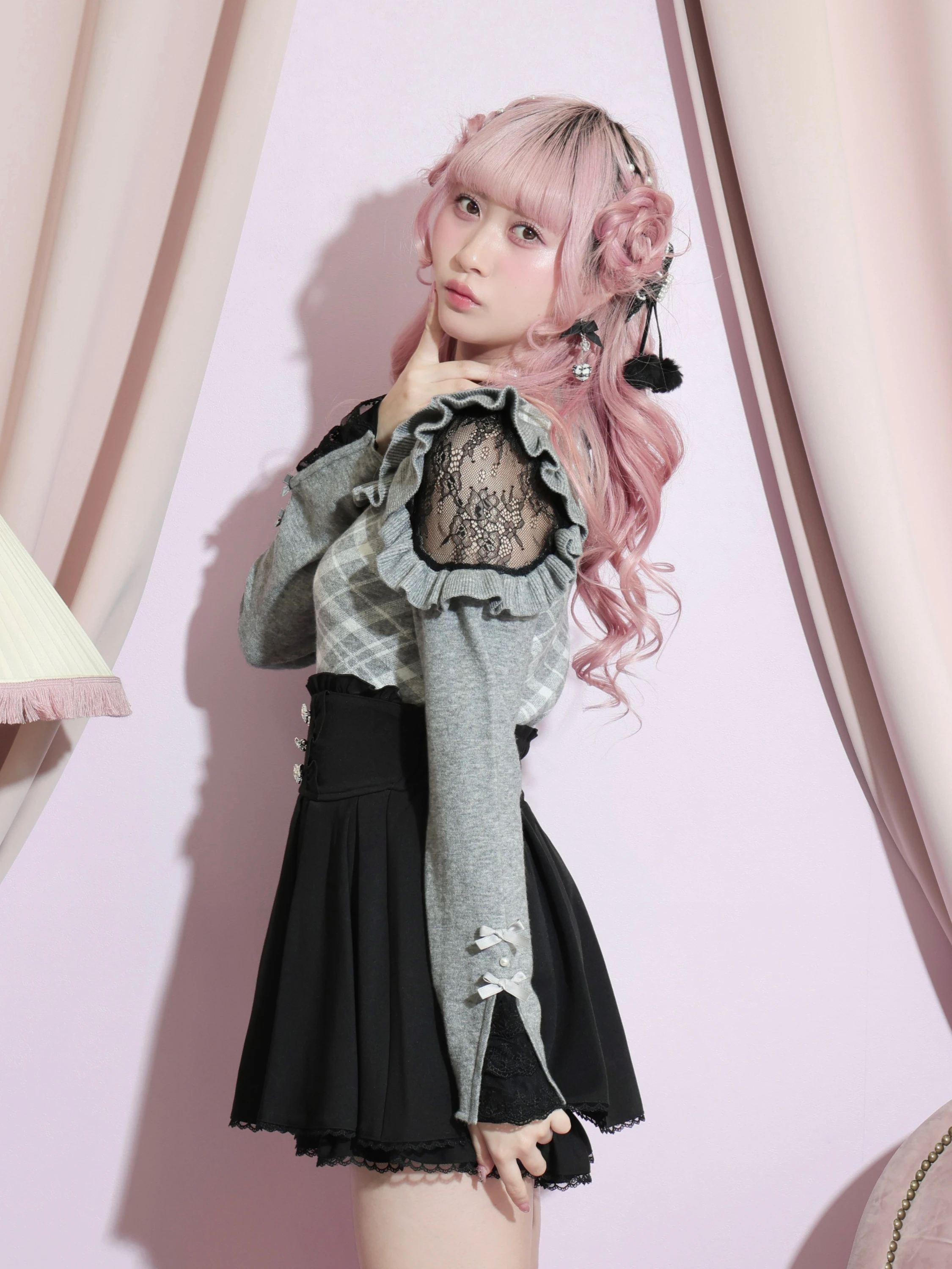 【NEW】ノエミー（NOEMIE）/メニーパールデコルテレースオープンショルダーニット メニーパールデコルテレースオープンショルダーニット（ニット