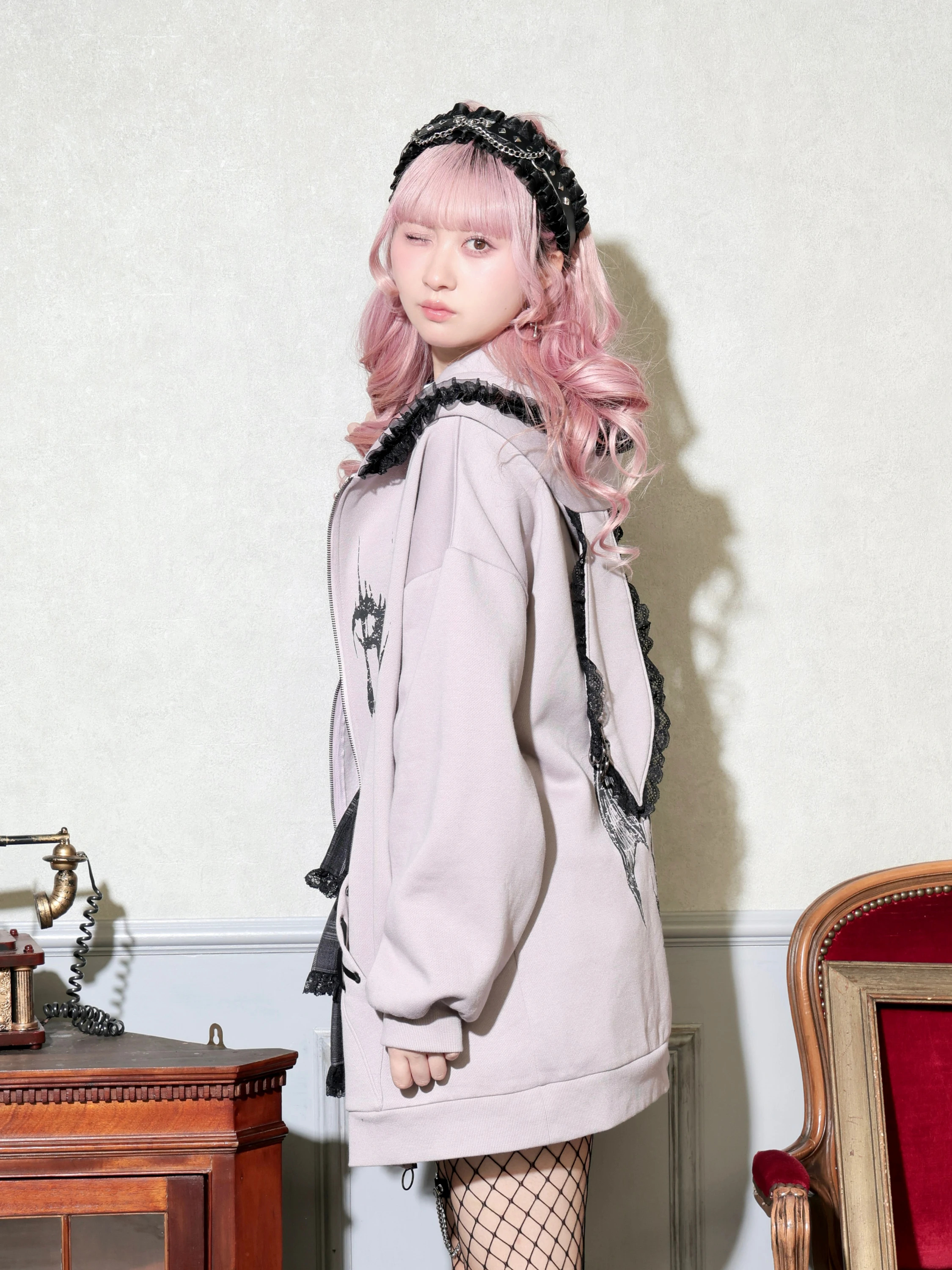 うさ耳ハートピアスジップパーカー（パーカー｜黒・ピンク）｜【公式