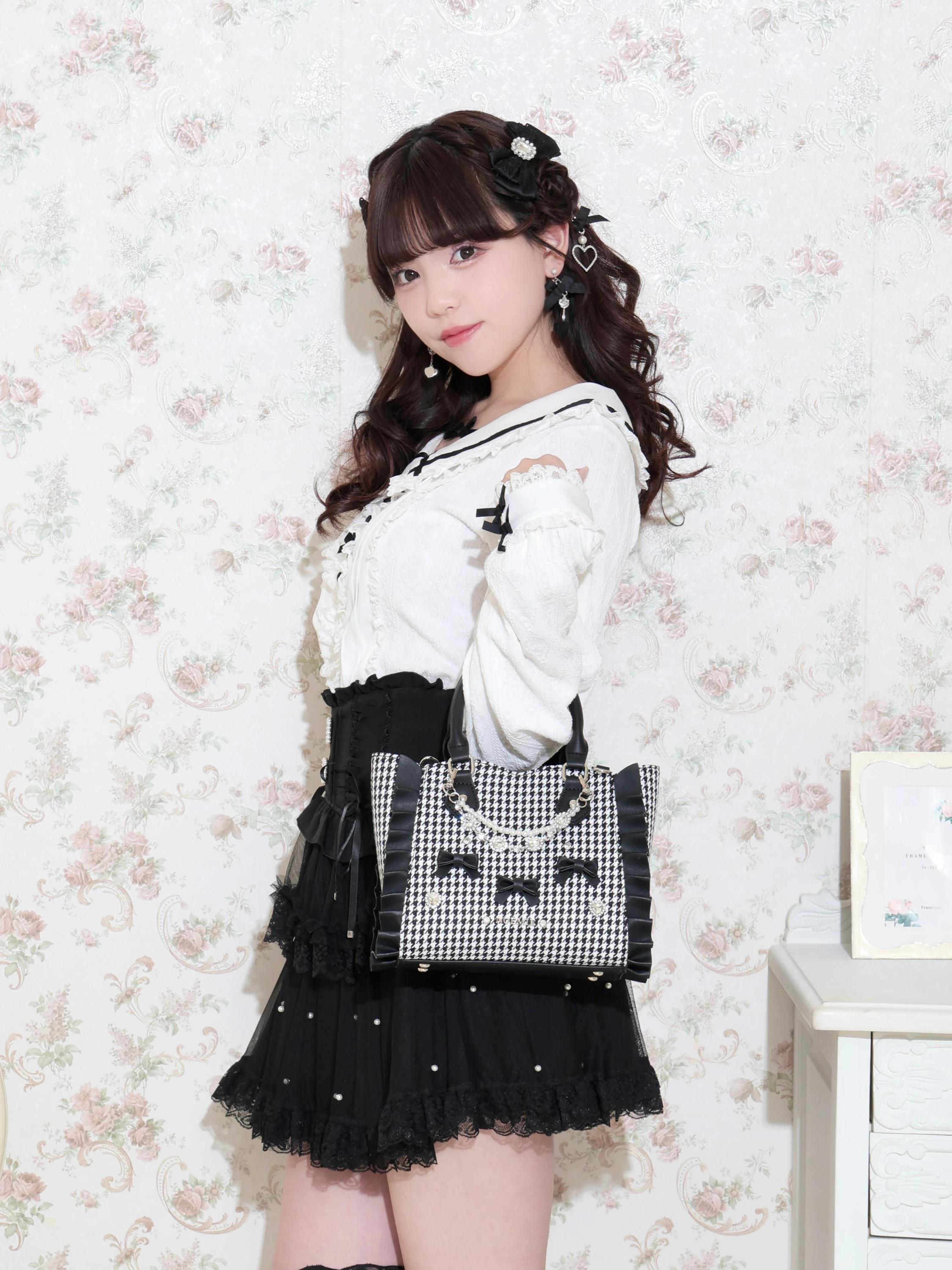 美品✨アンテプリマ ピコ 2way ショルダー チェーン ブラック　ビジュー付き Online store News｜【公式】アンテプリマ オンラインストア【新規会員