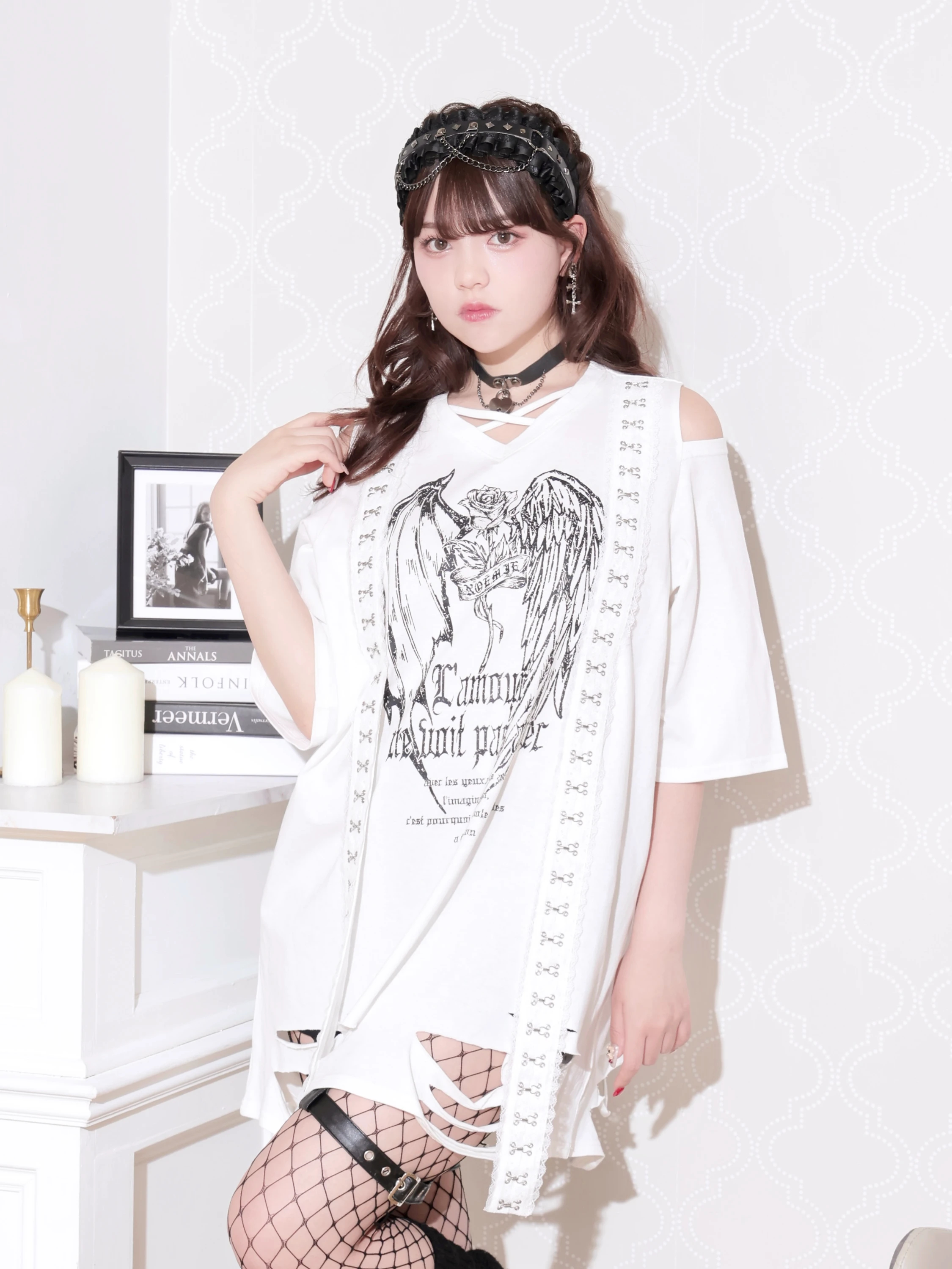 レースホックウィングダメージTシャツ（カットソー・Tシャツ｜オフ