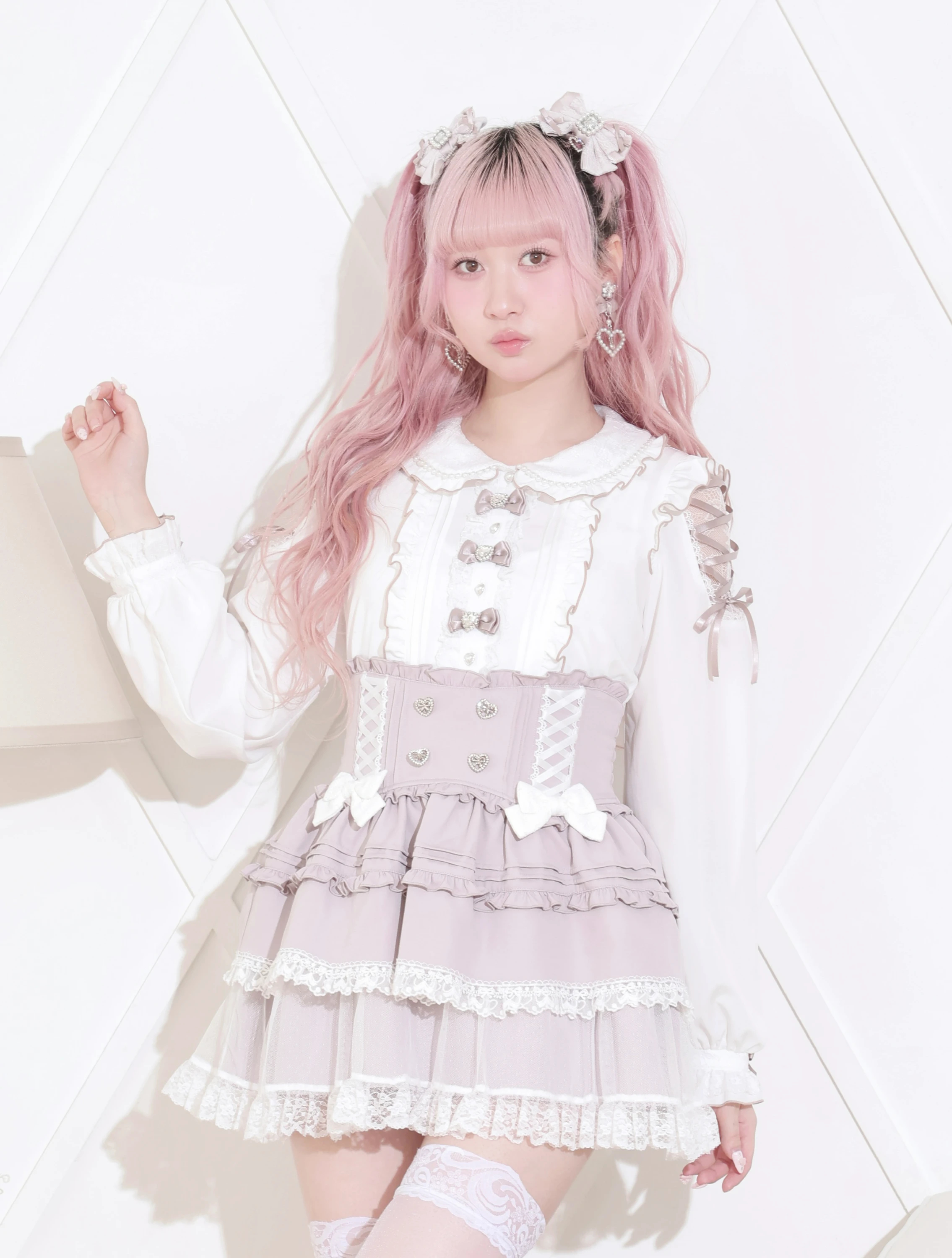 3連リボンスピンドルオープンショルダーブラウス（シャツ・ブラウス